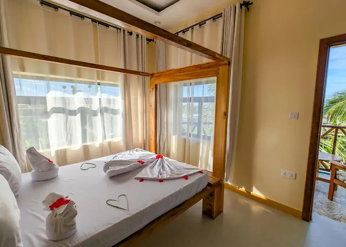 Joujo'S Jungle Guest House